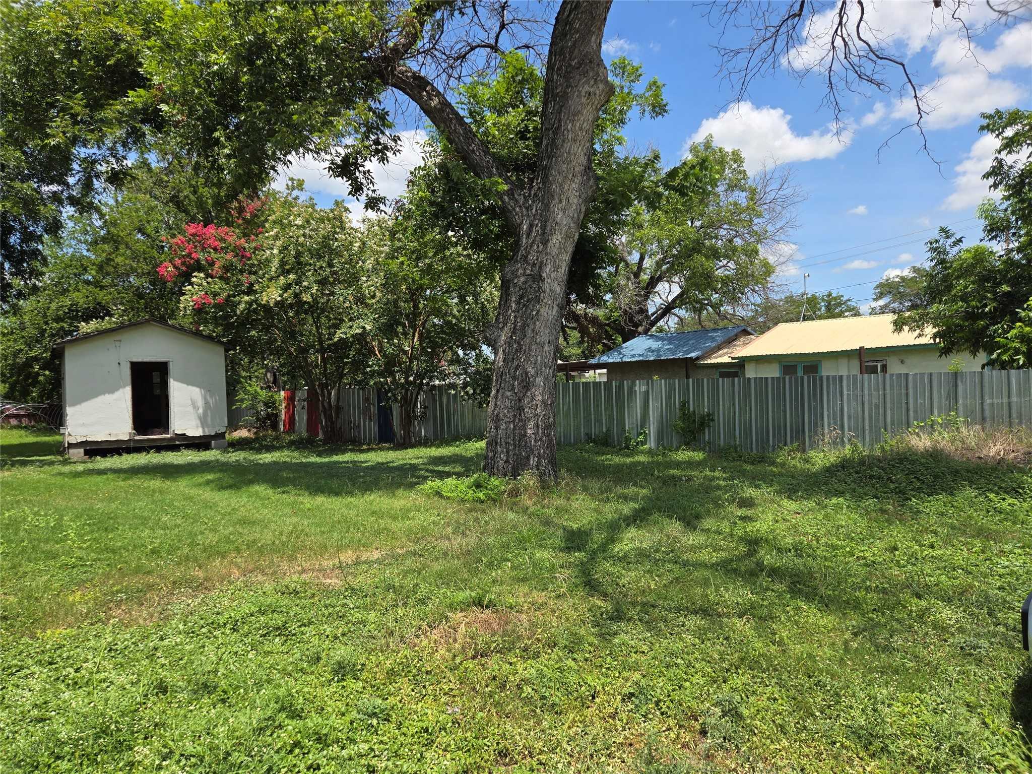 photo 3: S Houston Street, Comanche TX 76442