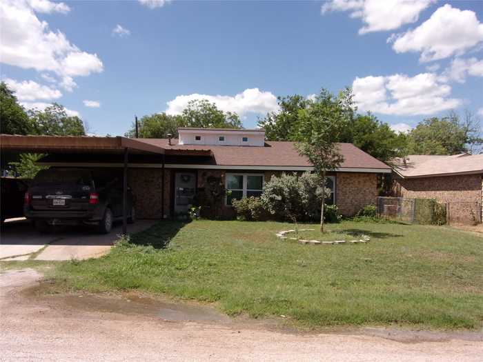 photo 2: 1106 W Pecan Street, San Saba TX 76877