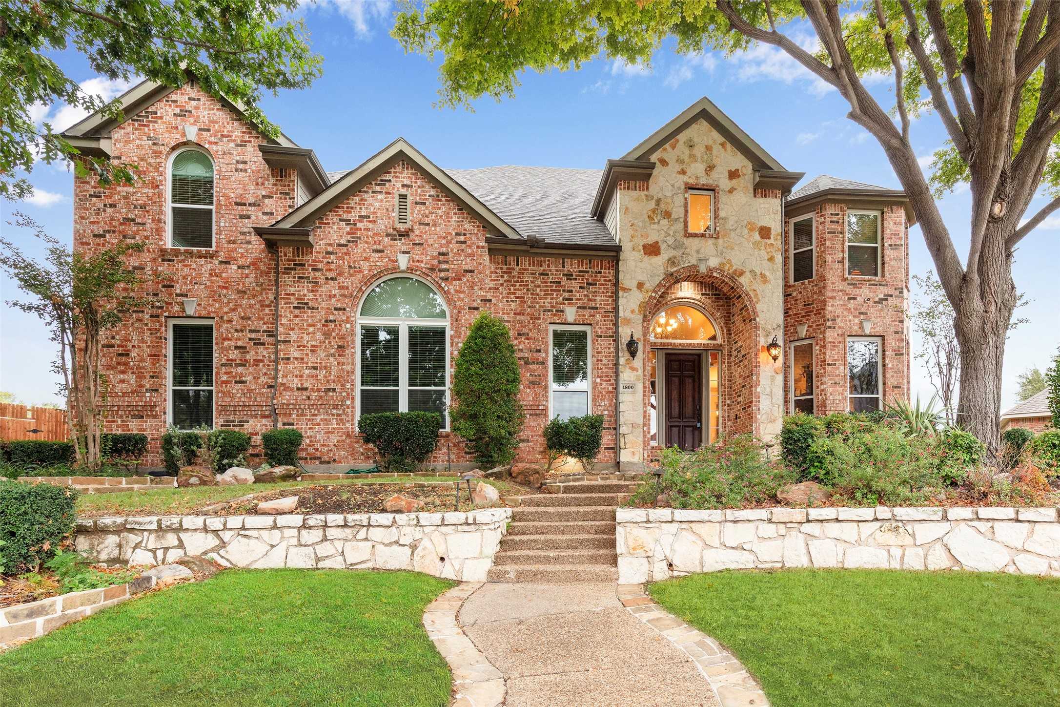 photo 1: 1800 Hollow Falls Court, Frisco TX 75036