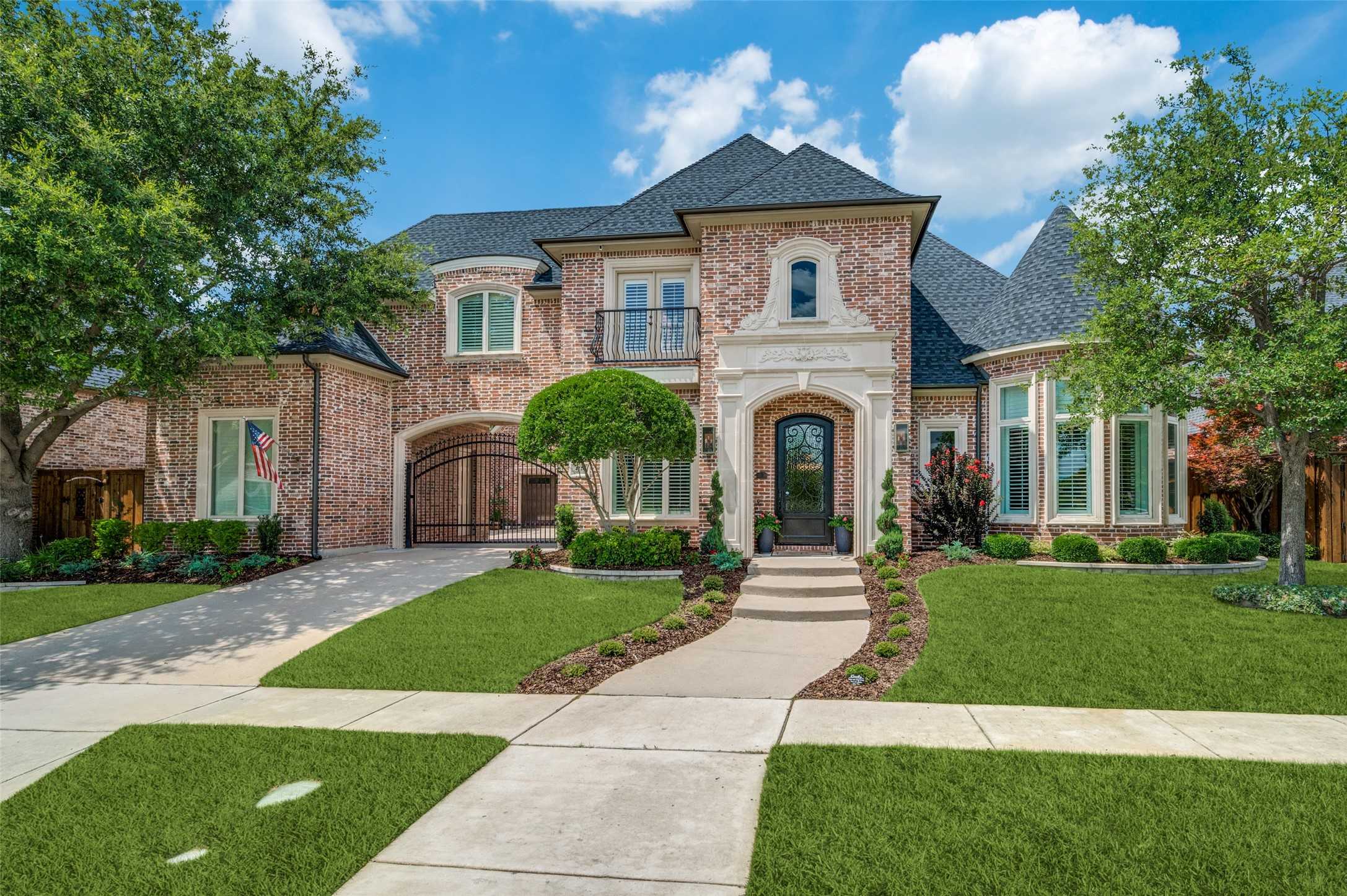 photo 1: 4220 Georgian Trail, Frisco TX 75033