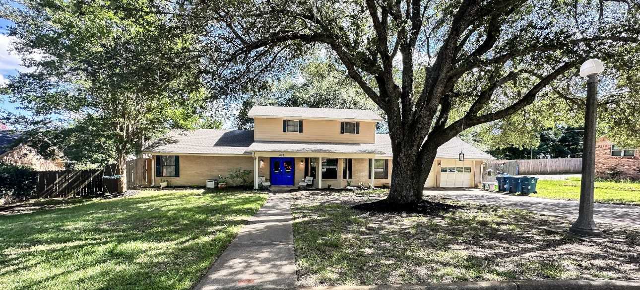 photo 1: 206 Hillside Drive, Athens TX 75751