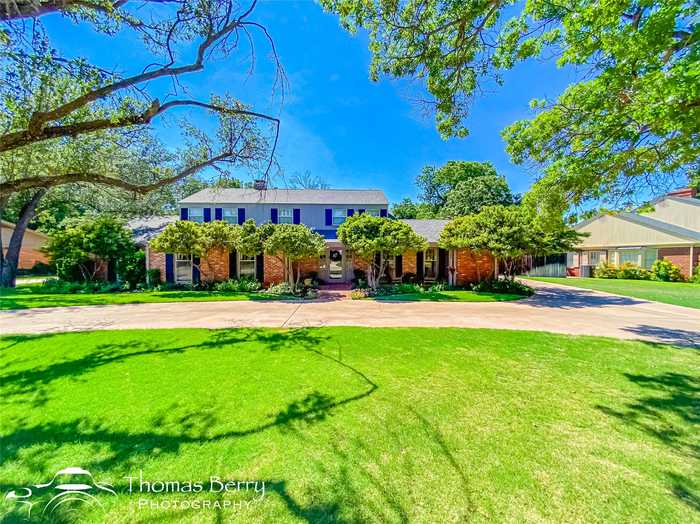 photo 1: 1422 Tanglewood Road, Abilene TX 79605