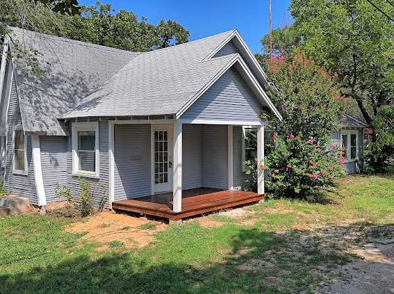 photo 3: 108 W Pecan Street, Nocona TX 76255