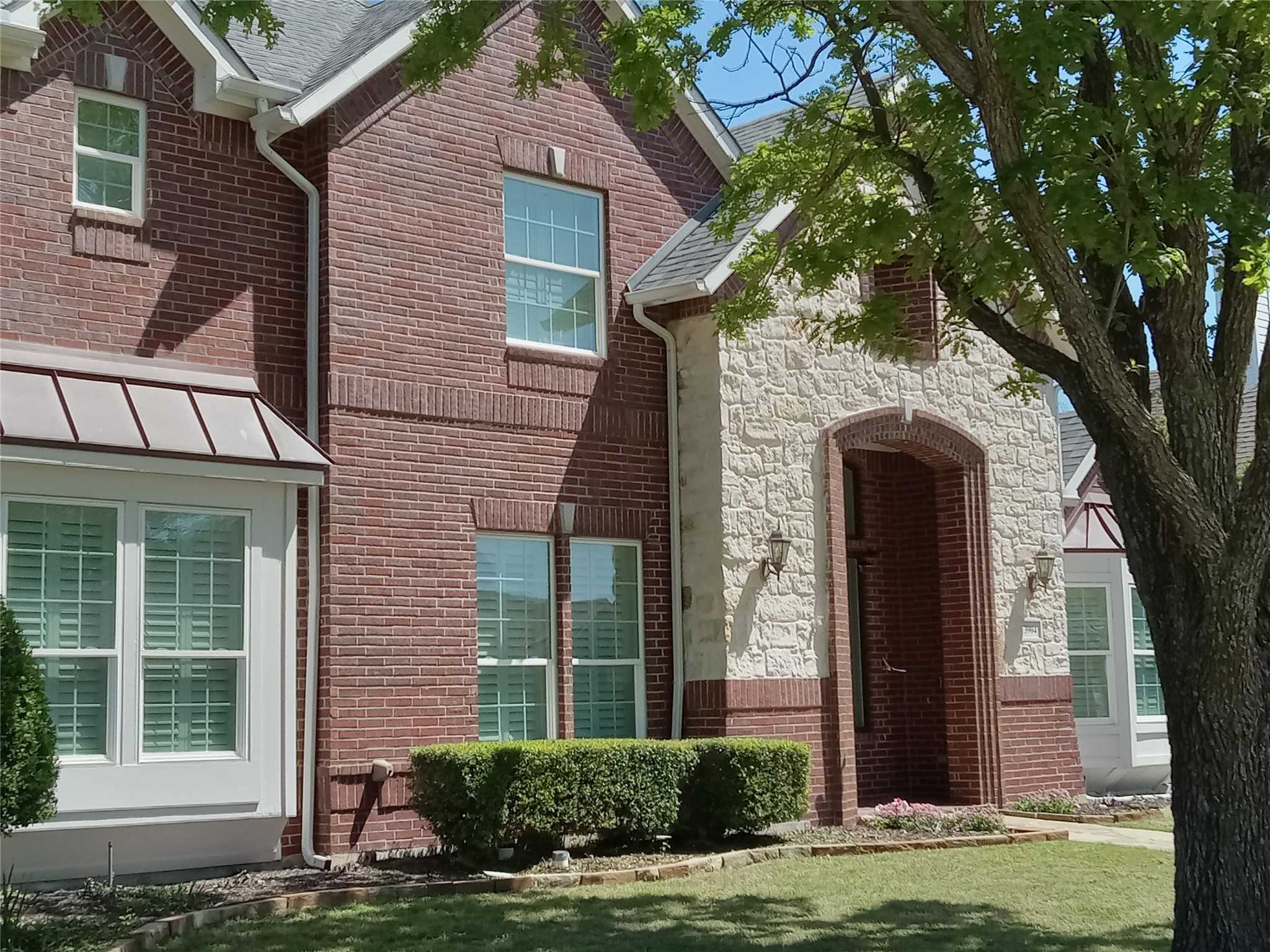 photo 1: 3904 Moonbeam Court, Plano TX 75074