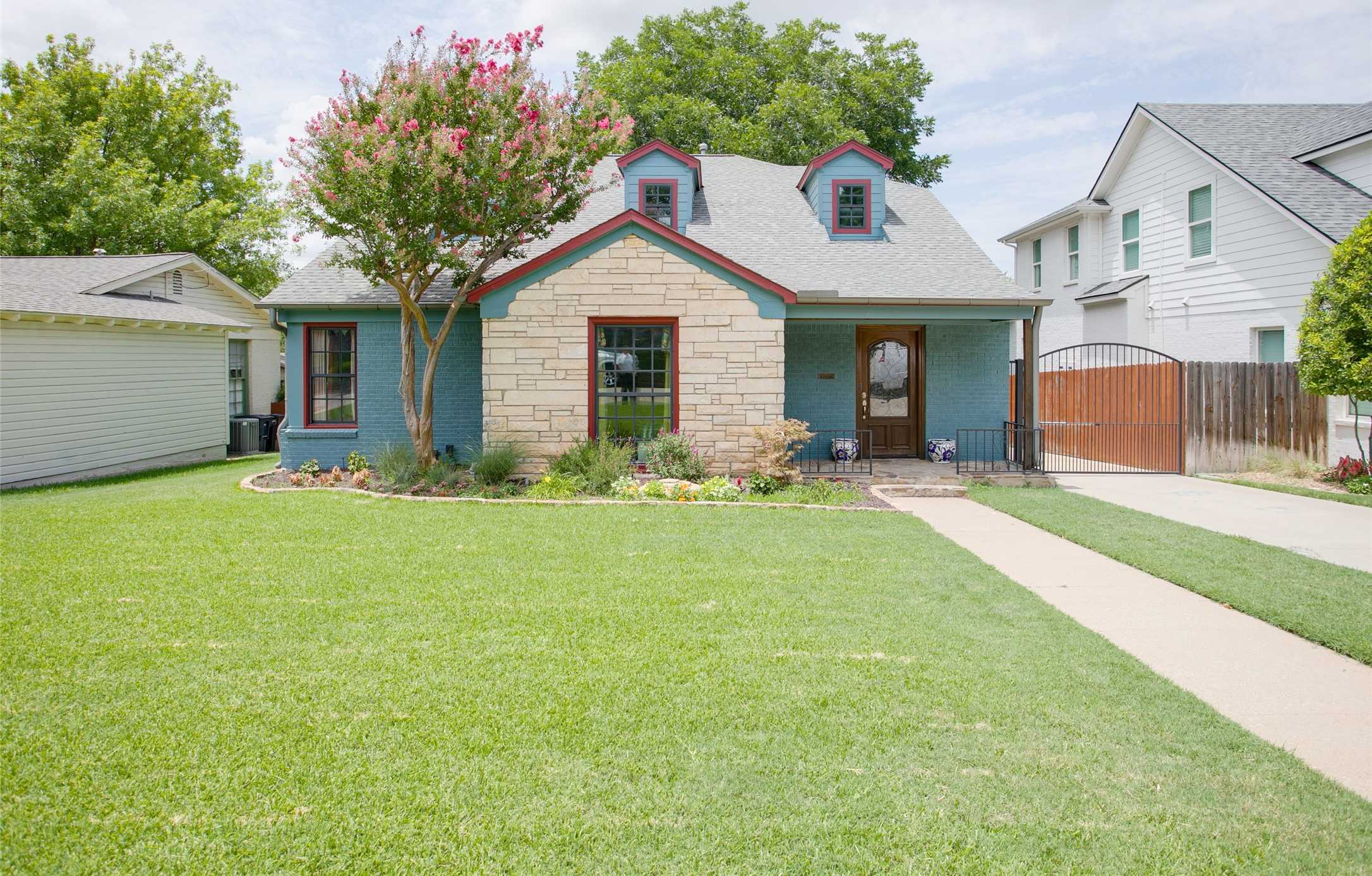 photo 1: 2548 Walsh Court, Fort Worth TX 76109