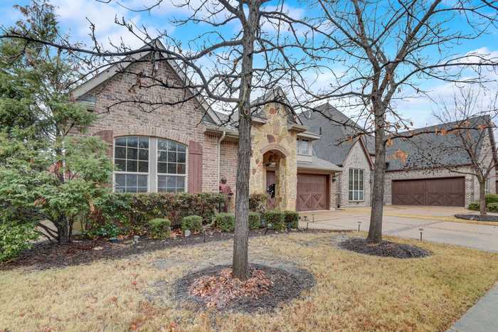 photo 2: 424 Adventurous Shield Drive, Lewisville TX 75056