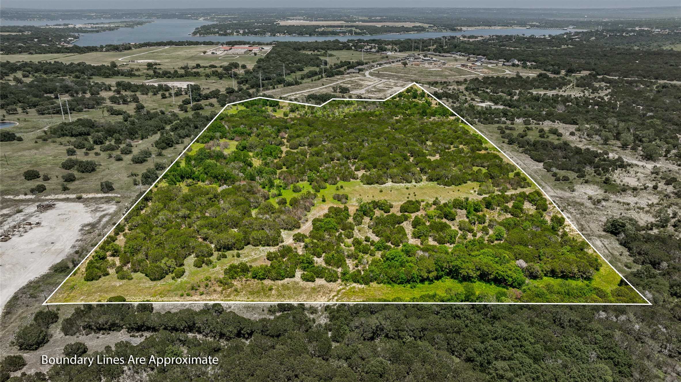 photo 1: 7408 Mistletoe Trail, Granbury TX 76048