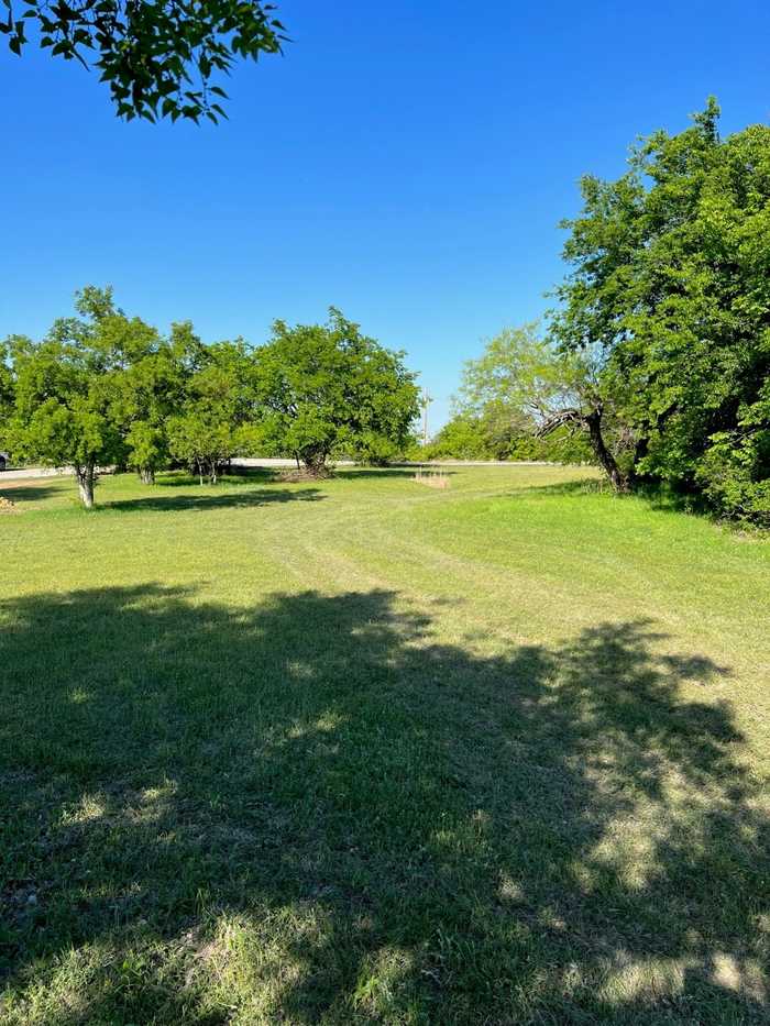 photo 2: 0, Lot 4 Lanai Circle, Runaway Bay TX 76426