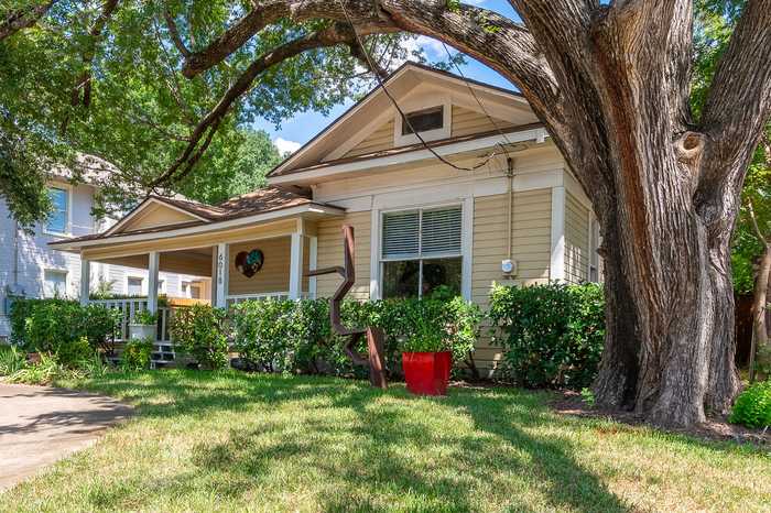 photo 2: 6018 Worth Street, Dallas TX 75214