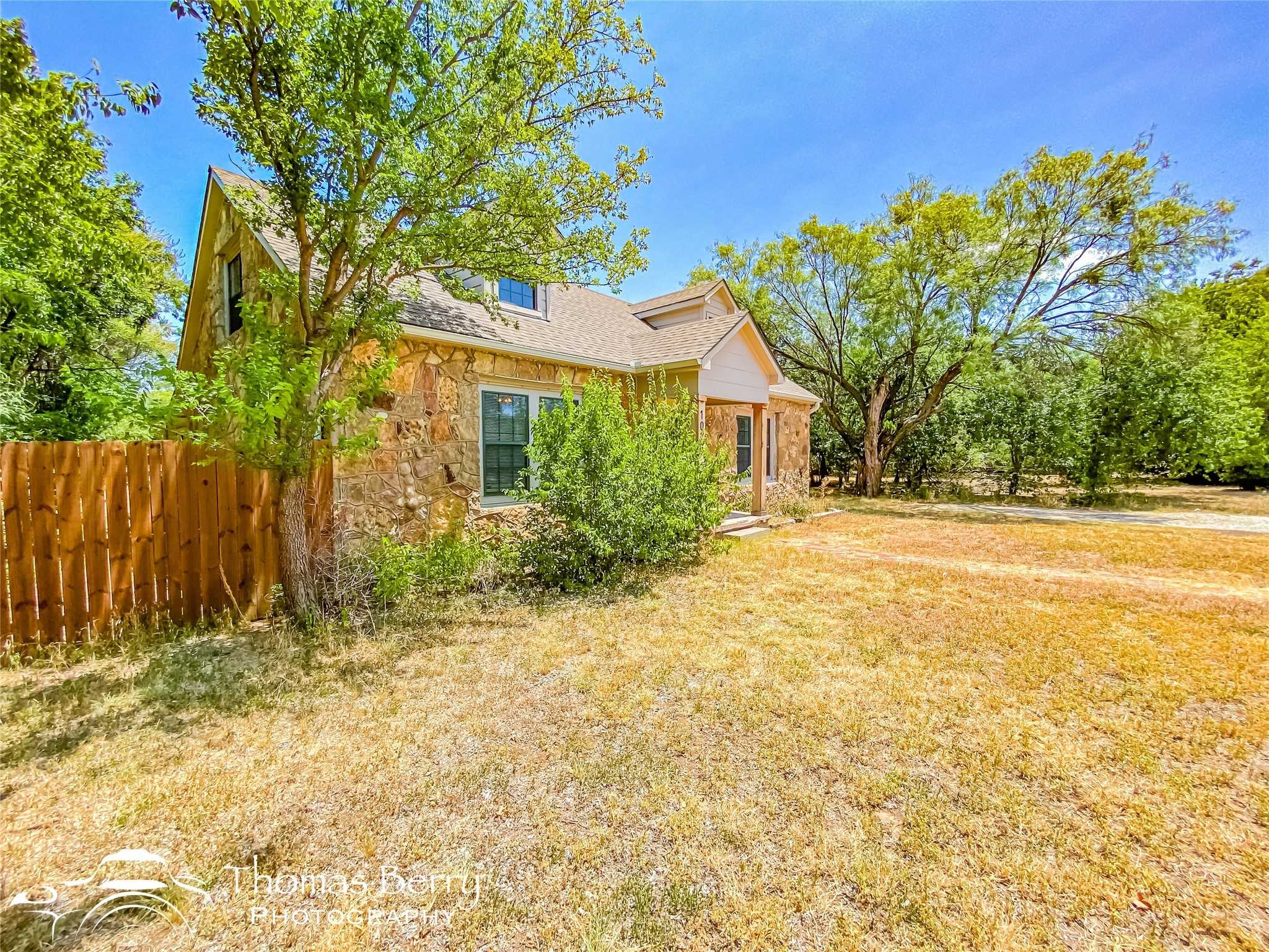 photo 3: 1025 Mulberry Street, Abilene TX 79601