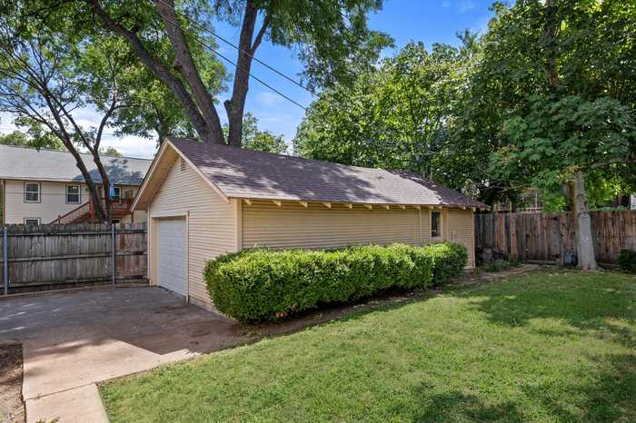 photo 33: 2110 Tremont Avenue, Fort Worth TX 76107