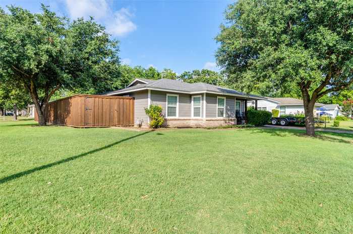 photo 2: 5308 Santa Rosa Drive, Haltom City TX 76117