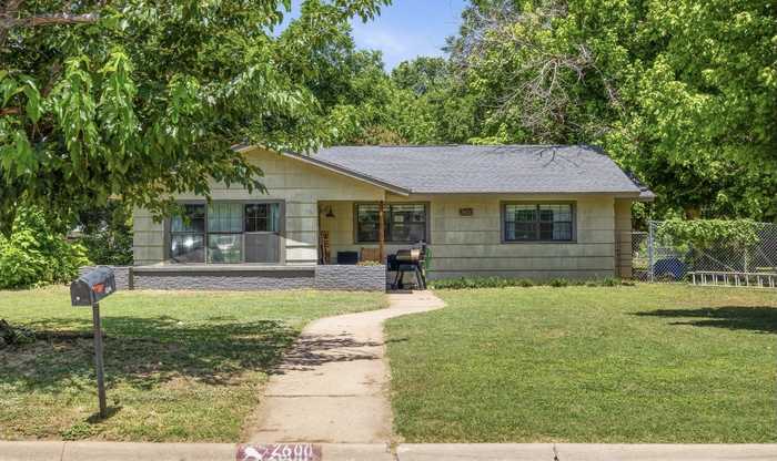 photo 1: 2600 Greenway Drive, Brownwood TX 76801