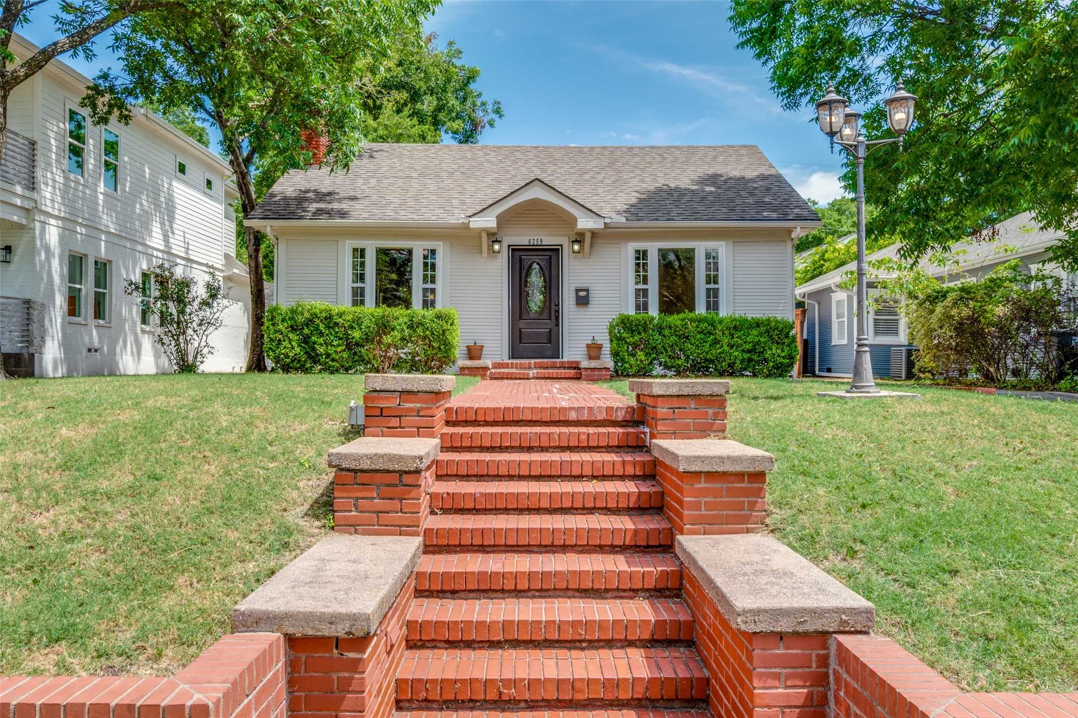 photo 2: 6259 Belmont Avenue, Dallas TX 75214