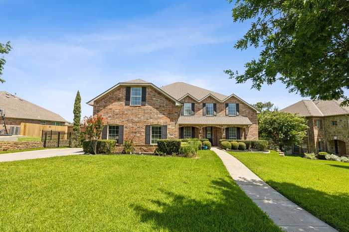 photo 2: 1302 Briar Ridge Drive, Keller TX 76248