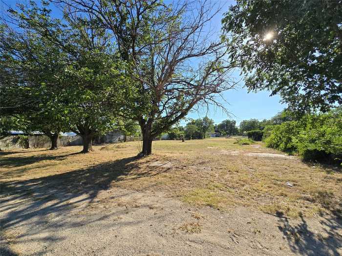 photo 1: 528 Oriole Drive, Clyde TX 79510