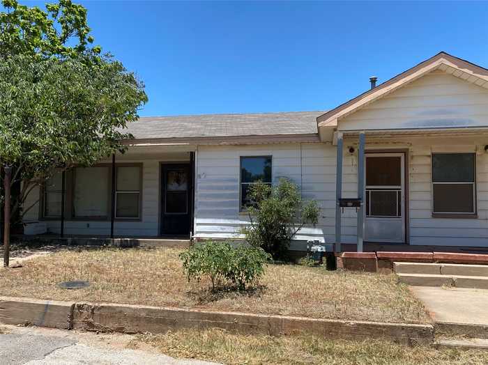 photo 1: 304 Normandy Street, Sweetwater TX 79556