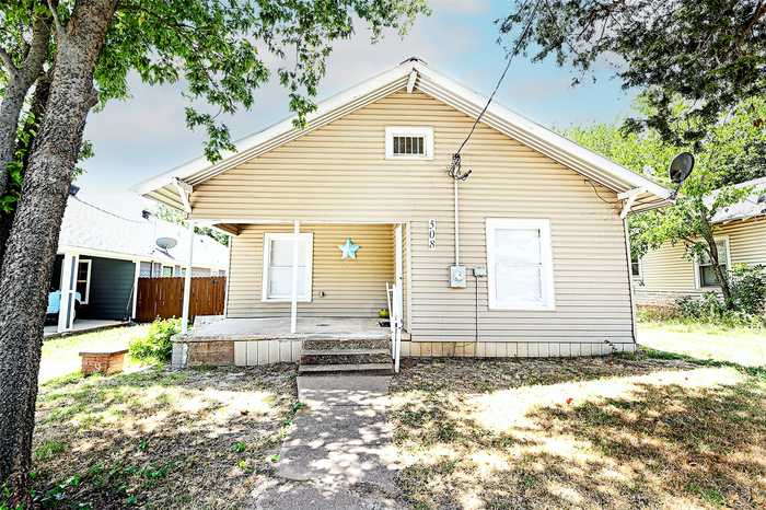 photo 1: 508 Orchard Street, Bowie TX 76230