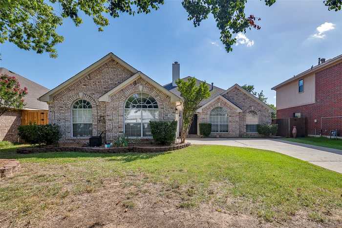 photo 2: 1470 Sycamore Drive, Keller TX 76248