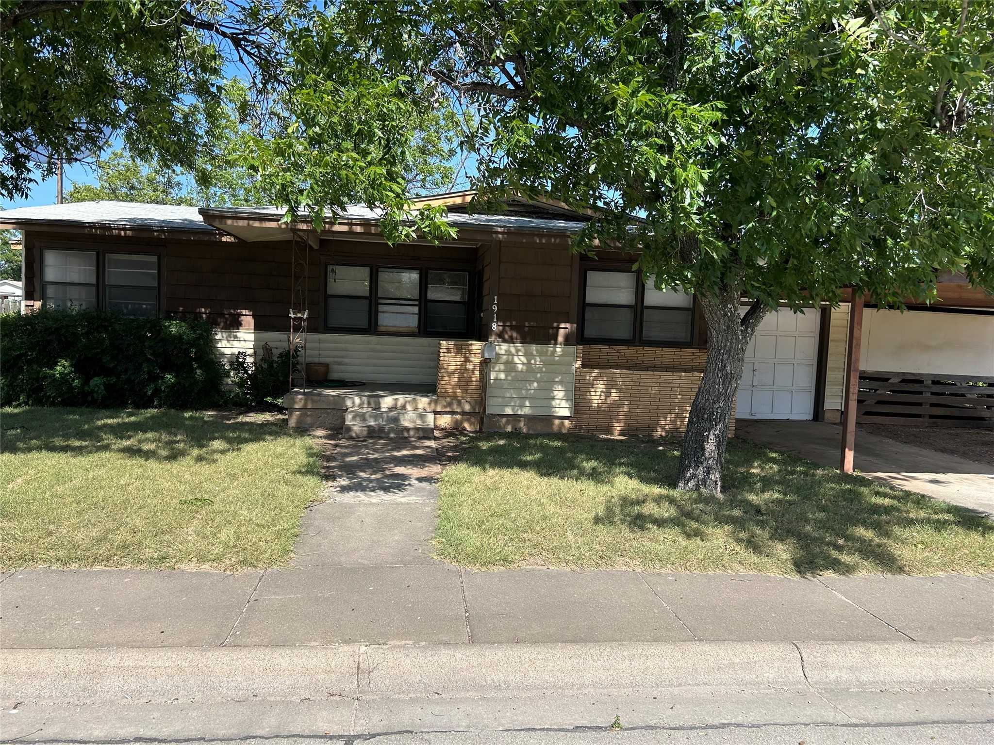 photo 1: 1918 Barrow Street, Abilene TX 79605