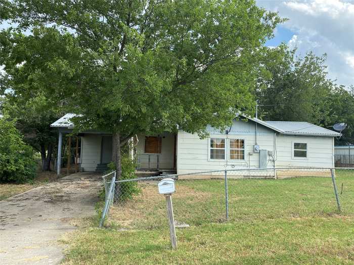 photo 1: 1405 8 1/2 Street, Mineral Wells TX 76067