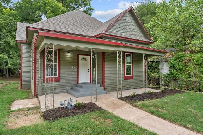 photo 1: 409 E Washington Street, Paris TX 75460