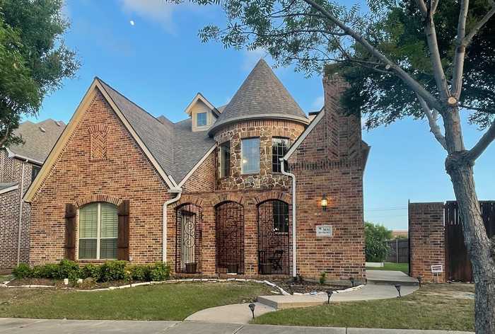 photo 1: 3031 Bainbridge Lane, Frisco TX 75034