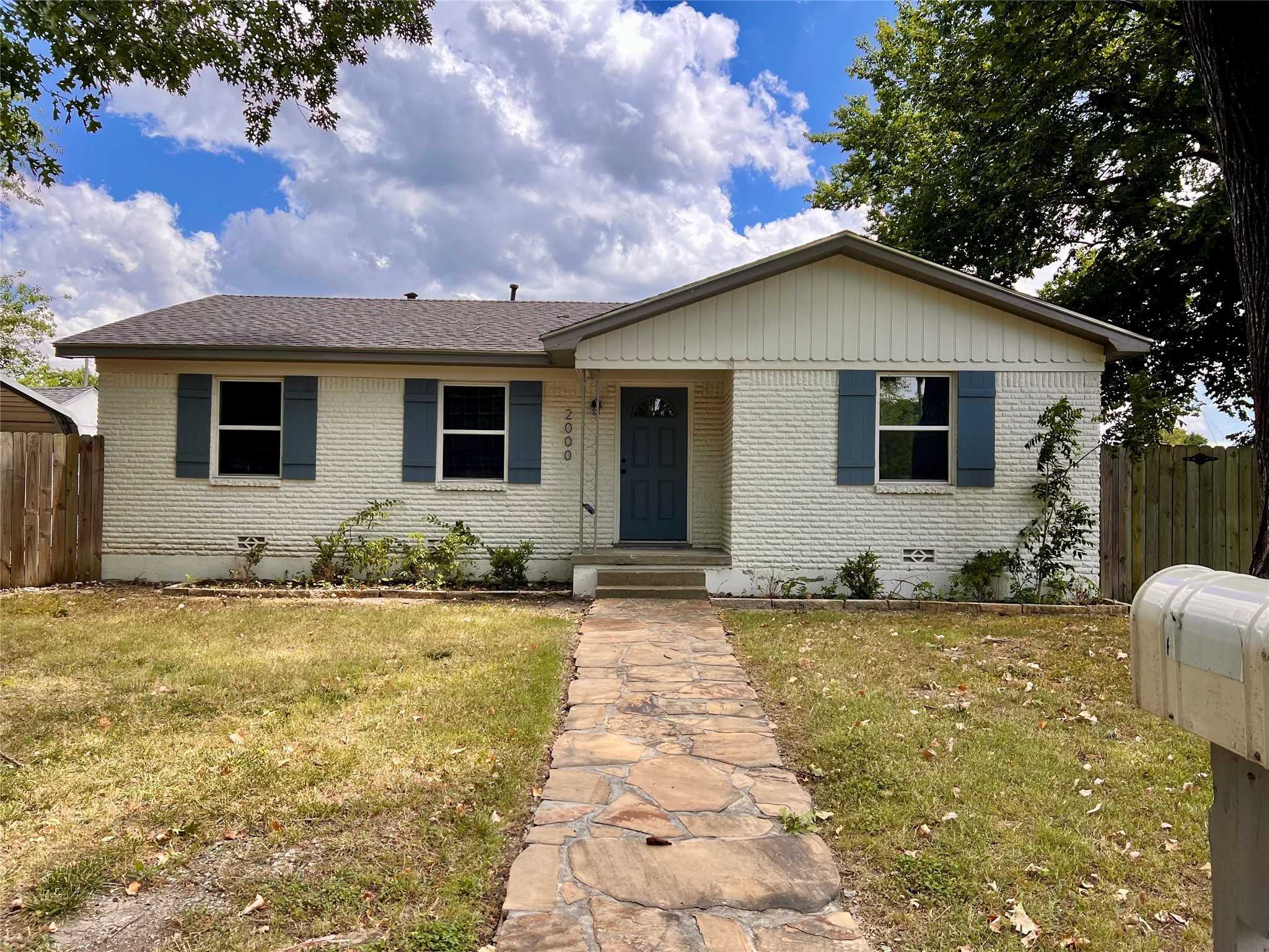 photo 1: 2000 E Houston Street, Sherman TX 75090