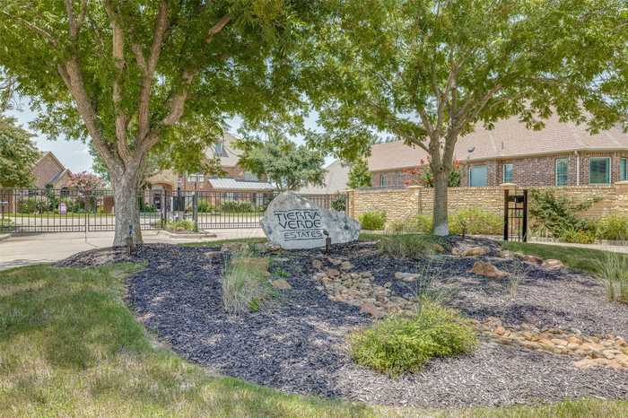 photo 36: 6900 Golf Green Drive, Arlington TX 76001