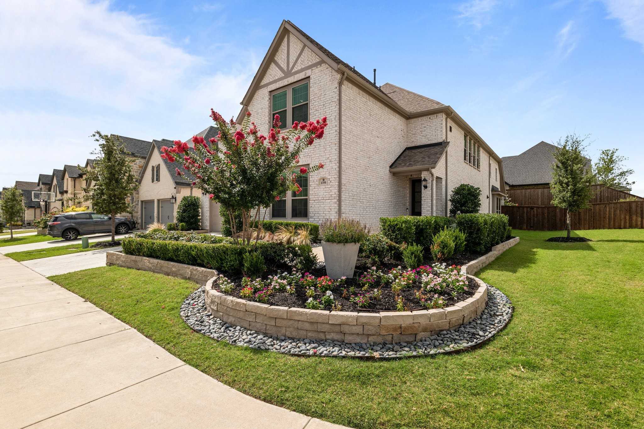 photo 2: 1350 Bluegill Bay Road, Irving TX 75063