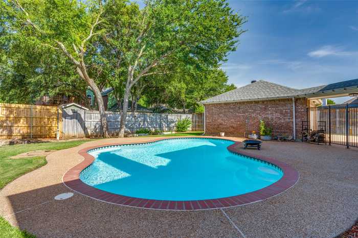 photo 2: 8021 Kristina Lane, North Richland Hills TX 76182