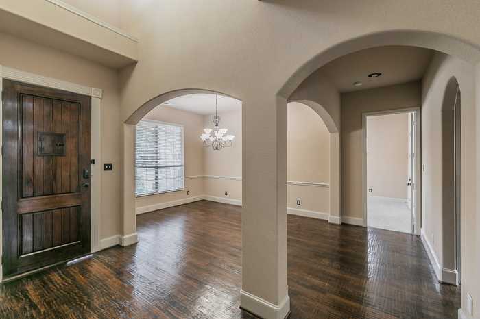 photo 2: 1917 Los Cabos Lane, Arlington TX 76012