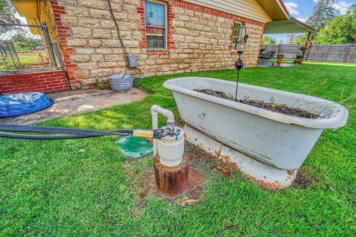 photo 36: 310 Earle Street, Quanah TX 79252