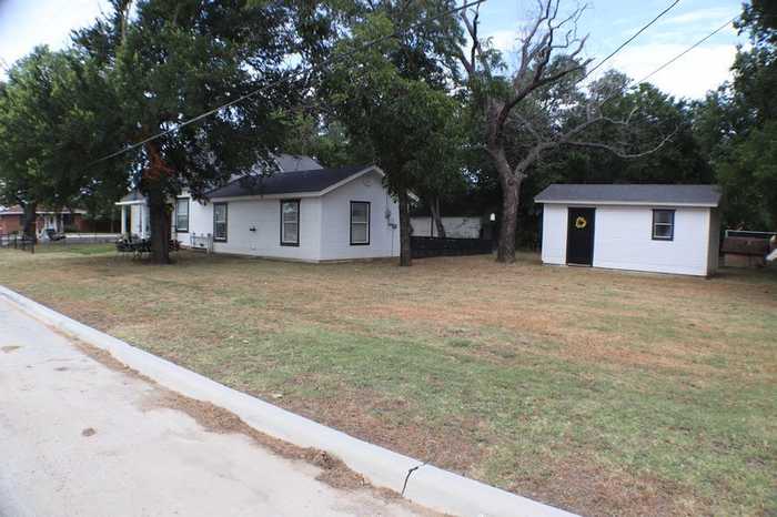 photo 2: 1101 12th Street, Bridgeport TX 76426