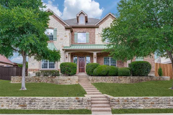 photo 1: 15324 RIDGEWOOD Drive, Frisco TX 75035