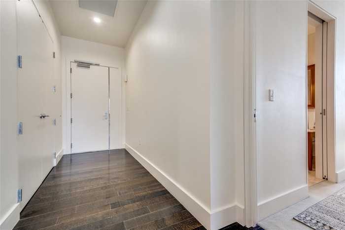 photo 1: 2200 Victory Avenue Unit 1807, Dallas TX 75219