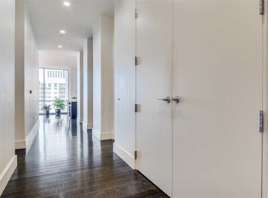 photo 2: 2200 Victory Avenue Unit 1807, Dallas TX 75219