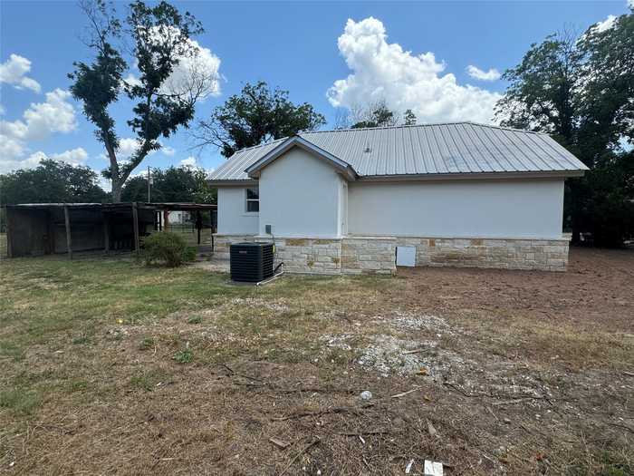 photo 2: 1402 W Sunset Street, San Saba TX 76877