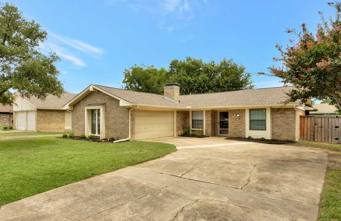 photo 2: 2106 Southmoor Drive, Carrollton TX 75006