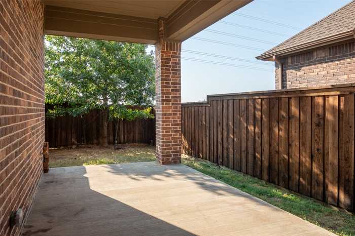 photo 2: 7022 Mammoth Drive, Irving TX 75063