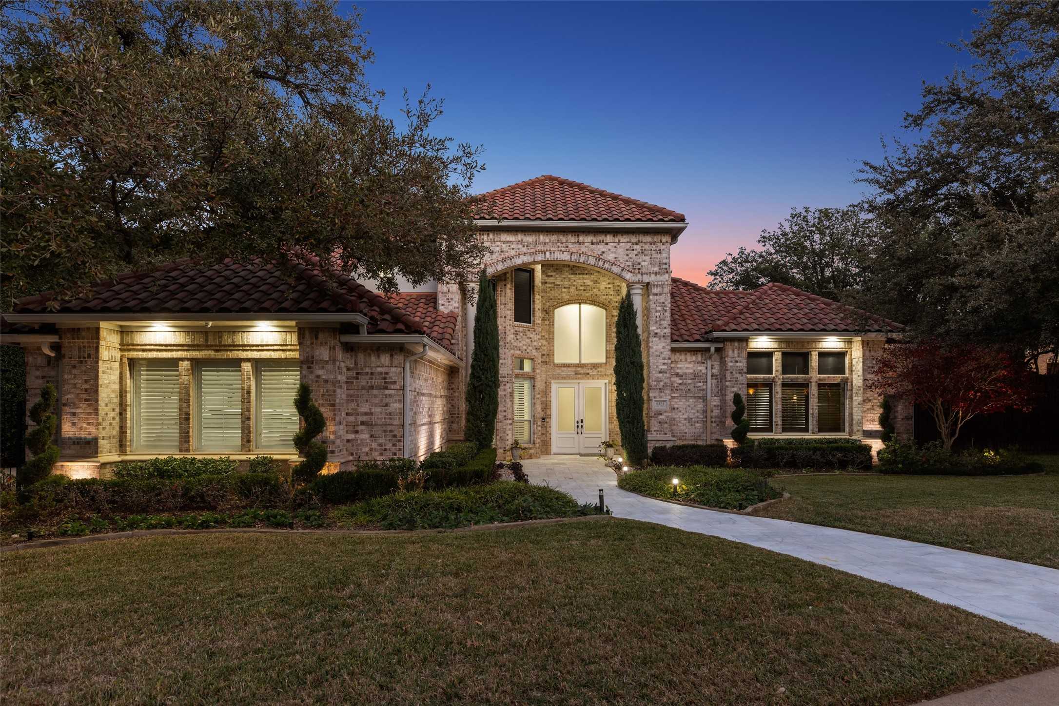 photo 2: 6404 Lake Forest Drive, Plano TX 75024