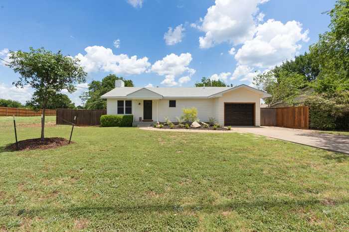 photo 2: 104 Lane Avenue, Cleburne TX 76033