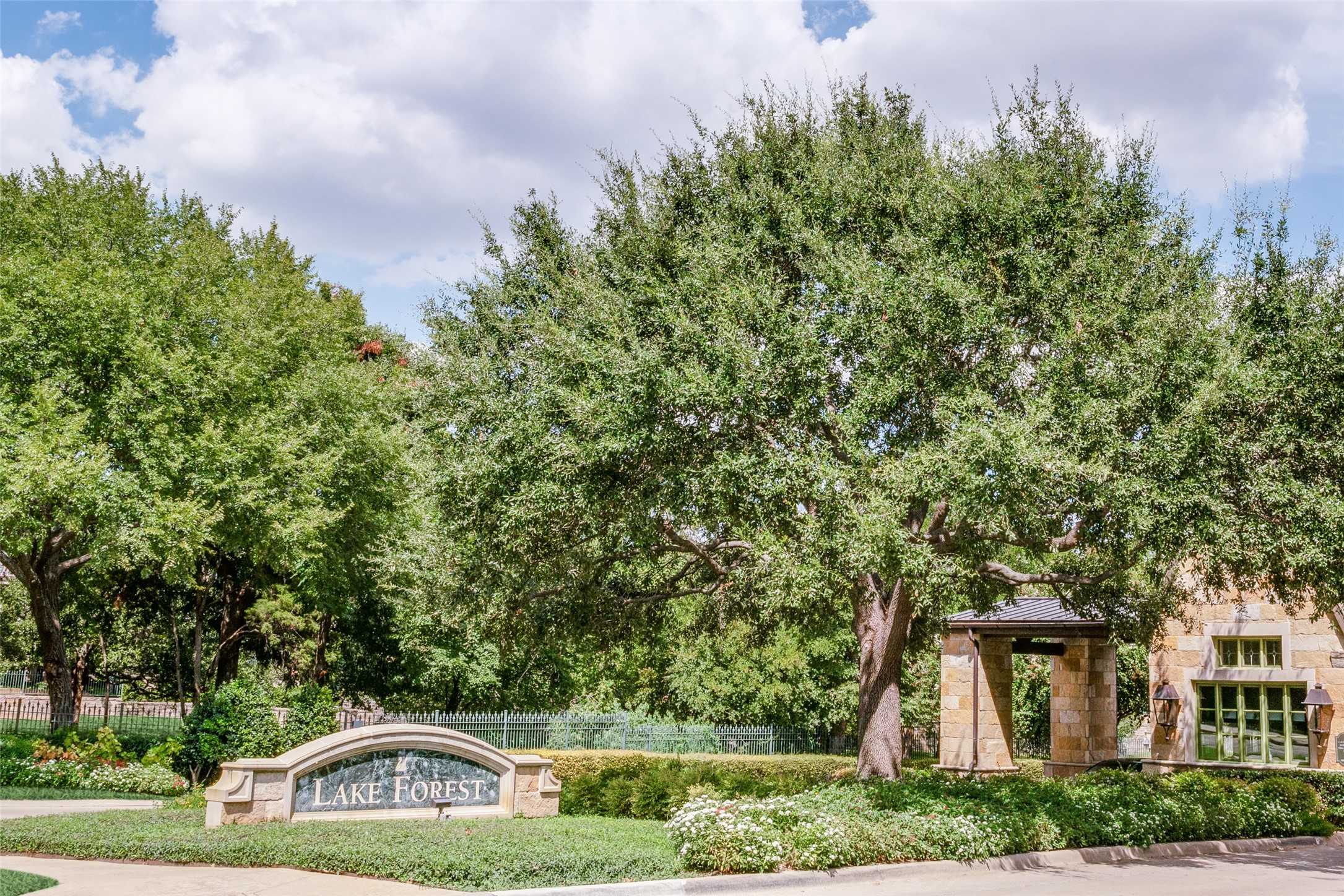 photo 1: 11836 Preston Brook Place, Dallas TX 75230