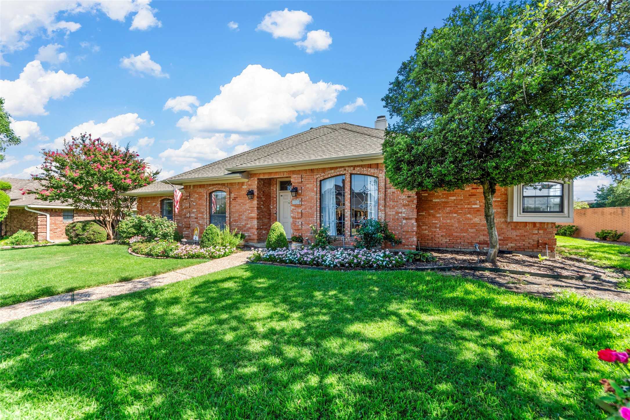 photo 3: 3924 Wyeth Drive, Plano TX 75023