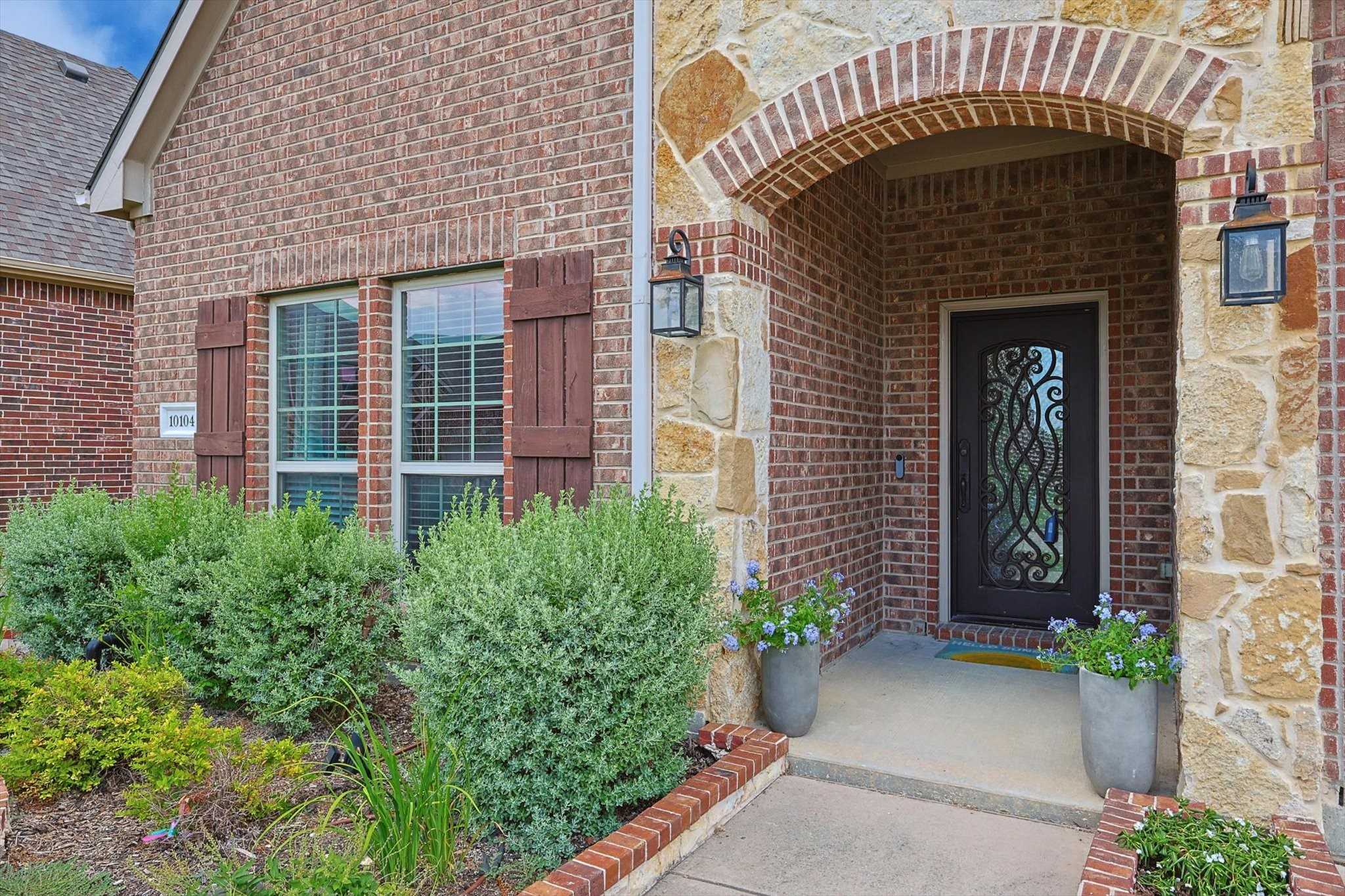 photo 2: 10104 Old Eagle River Lane, McKinney TX 75072