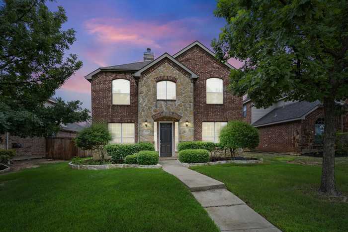 photo 1: 2801 Greenway Drive, Frisco TX 75034