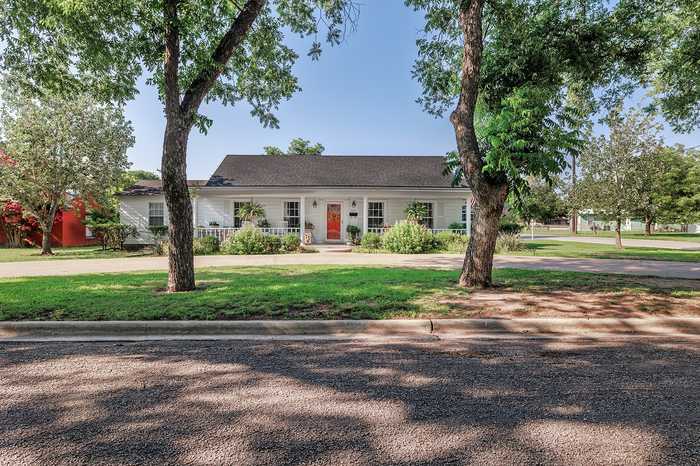 photo 1: 805 W 15th Street, Brady TX 76825