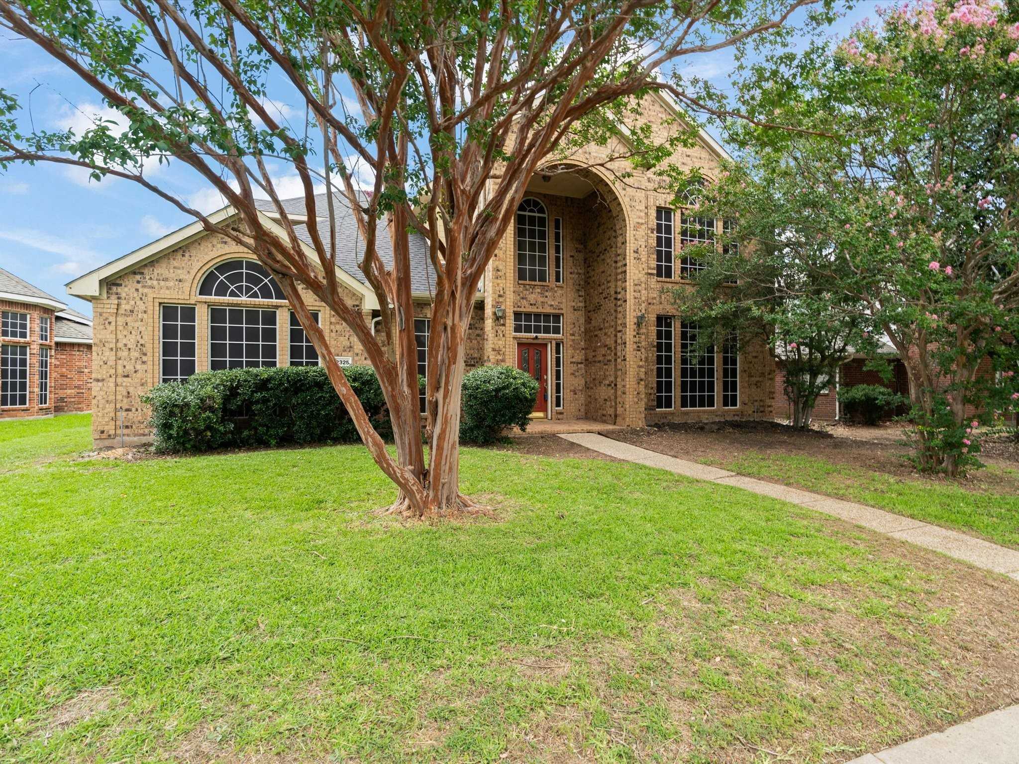 photo 3: 2325 Flanders Lane, Plano TX 75025