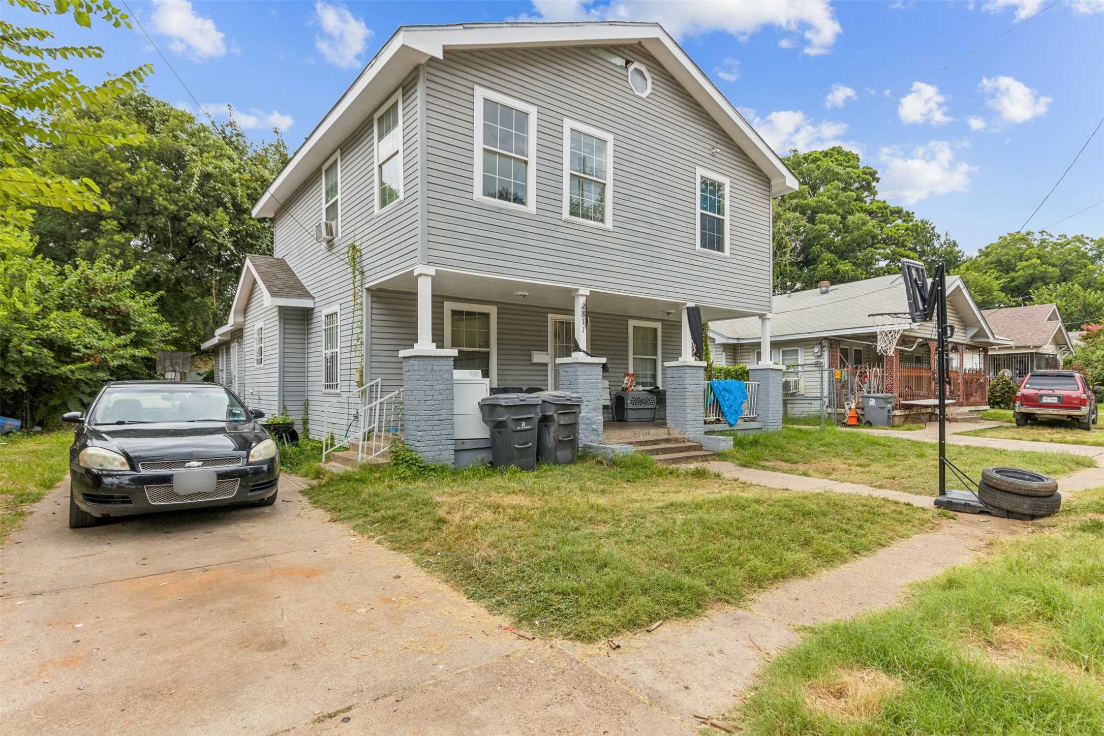 photo 2: 2811 Casey Street, Dallas TX 75215