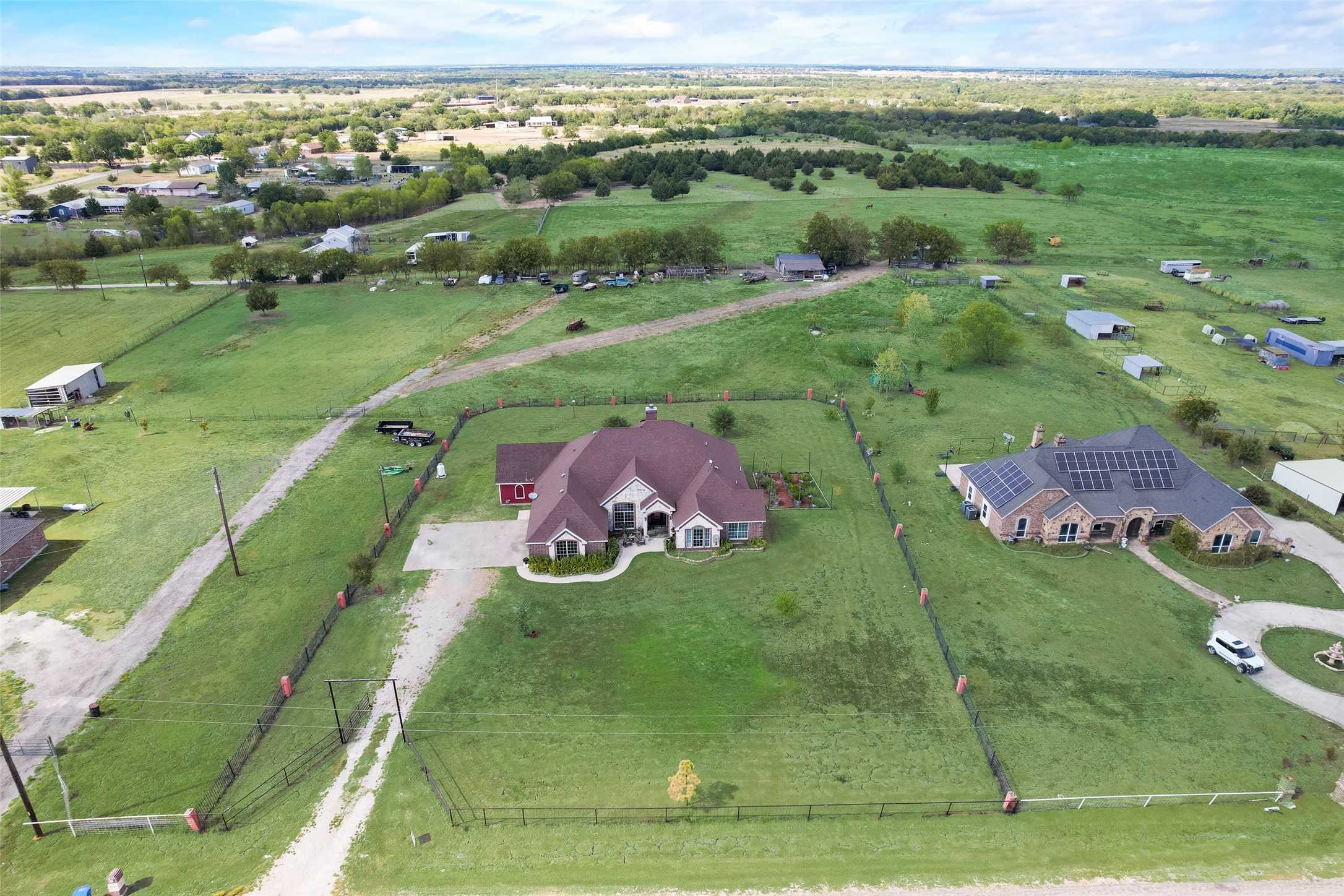 photo 3: 4726 County Road 2661, Royse City TX 75189